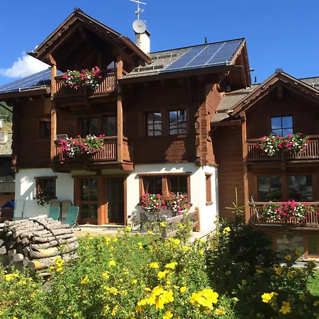 Nada Aparthotel 3*