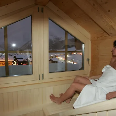 Aparthotel Nada 3*